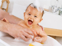 Cermat Memilih Bathtub Bayi